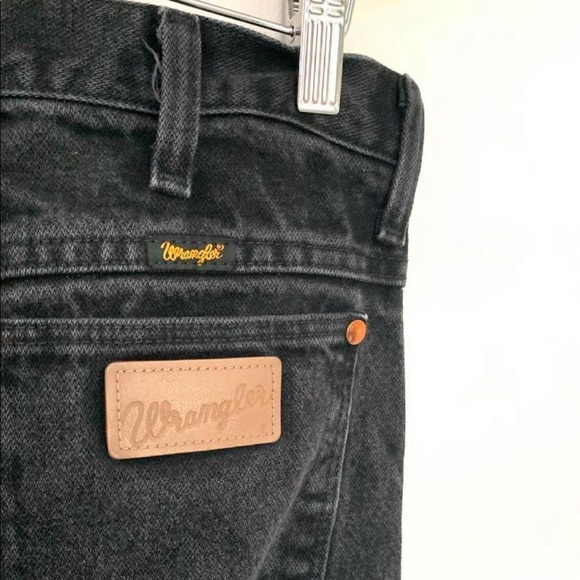 Wrangler Straight Leg Jeans - Picture 3 of 8